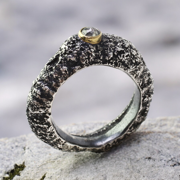 Acorn Top Ring with 4.5mm Diamond