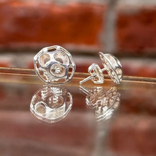 Bright Sweetgum Turtle Stud Earrings