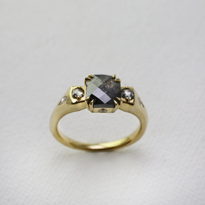 Diamond Stories Square Ring