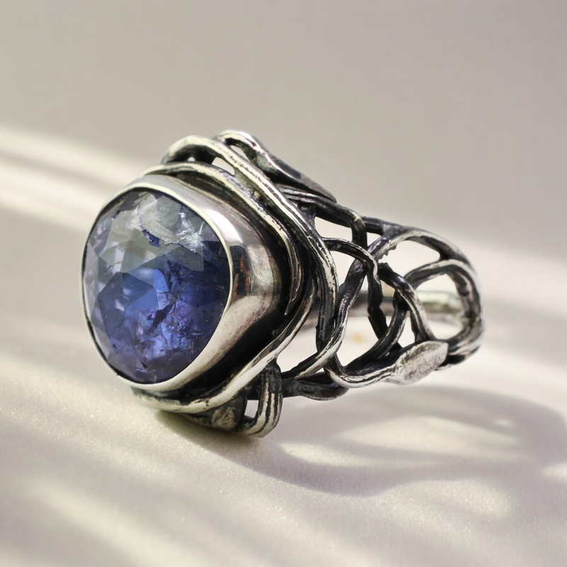 Lavender Tanzanite Bramble Ring