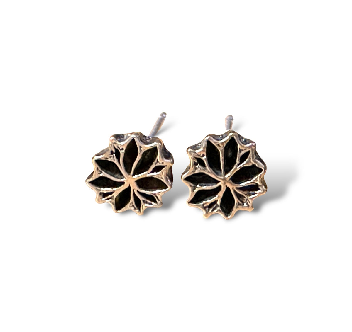 アクセサリー wakansilversmith Round earring M Warm Umbrella Pod Flower Stud Earrings – Merzatta